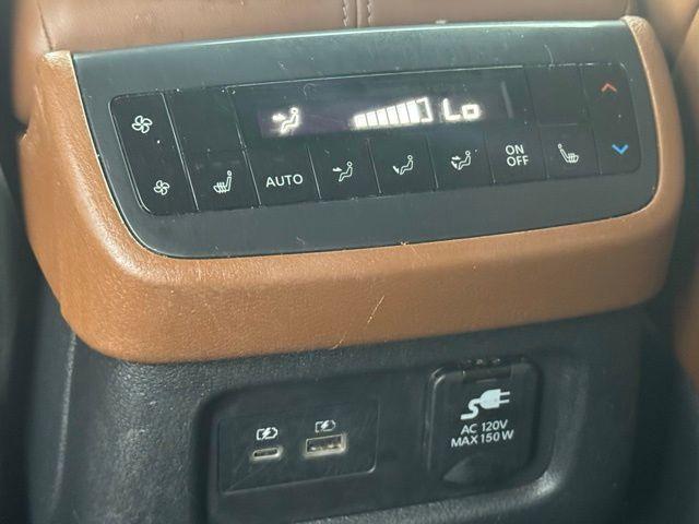 Photo of 2022 Obsidian Green Nissan Pathfinder