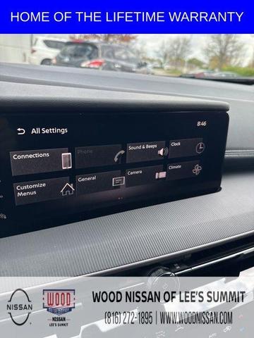 Photo of 2025 Everest White P Nissan Murano