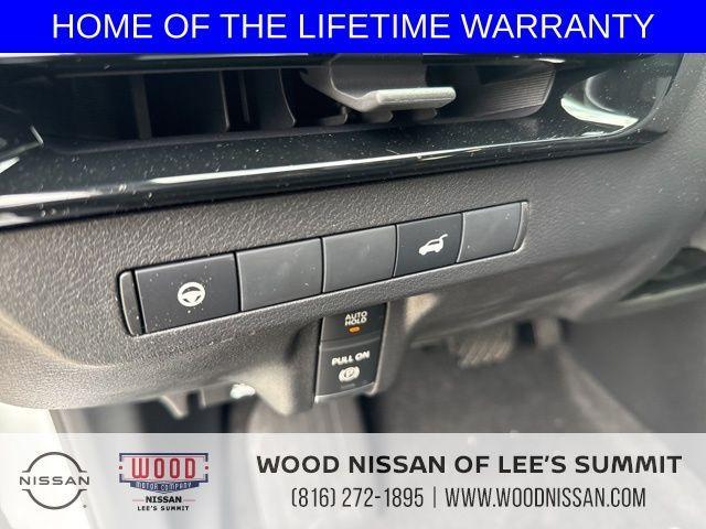 Photo of 2025 Everest White P Nissan Murano