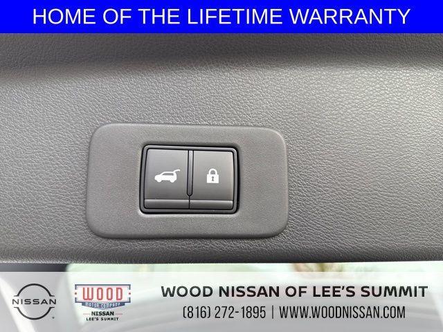 Photo of 2025 Everest White P Nissan Murano