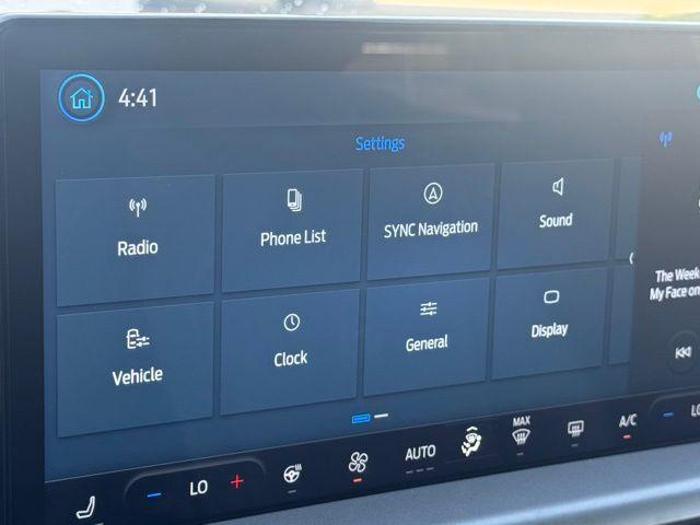 Photo of 2024 Carbonized Gray Metallic Ford Escape