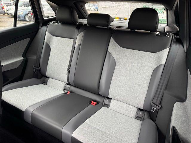 Photo of 2025 Deep Black Pearl Effect Volkswagen ID.4