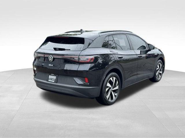 Photo of 2025 Deep Black Pearl Effect Volkswagen ID.4