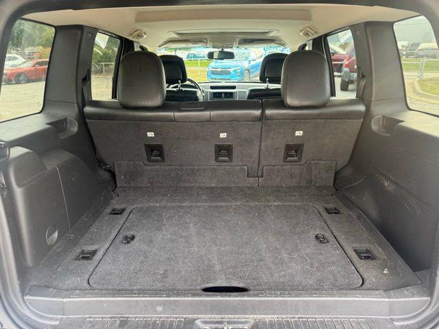 Photo of 2012 Bright White Clearcoat Jeep Liberty