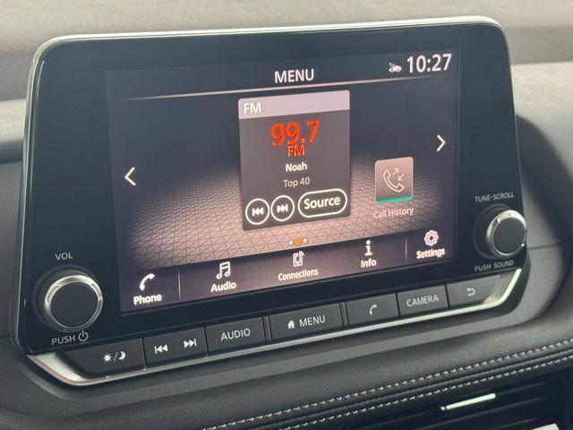 Photo of 2022 Caspian Blue Nissan Rogue