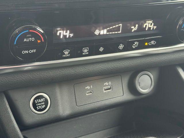 Photo of 2022 Caspian Blue Nissan Rogue