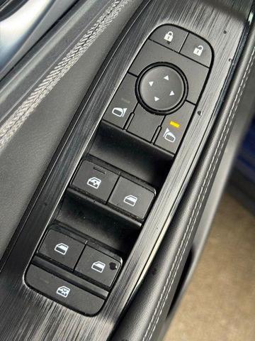 Photo of 2022 Caspian Blue Nissan Rogue