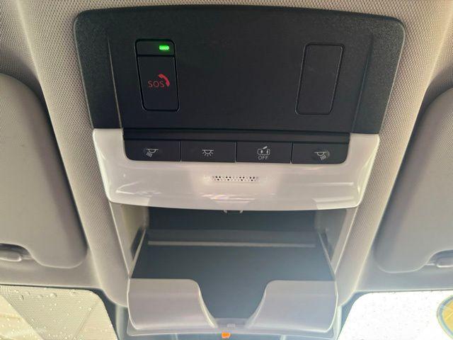 Photo of 2022 Caspian Blue Nissan Rogue