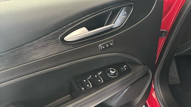 Photo of 2024 Rosso Alfa Romeo Stelvio