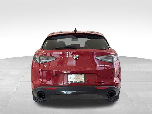 Photo of 2024 Rosso Alfa Romeo Stelvio