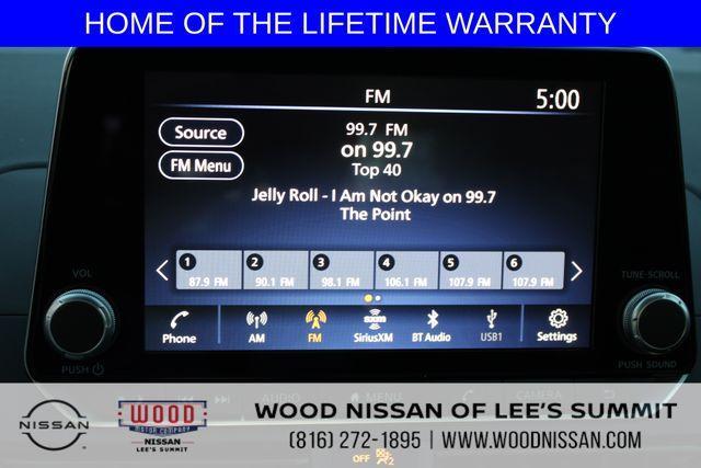Photo of 2025 Glacier White Nissan Altima
