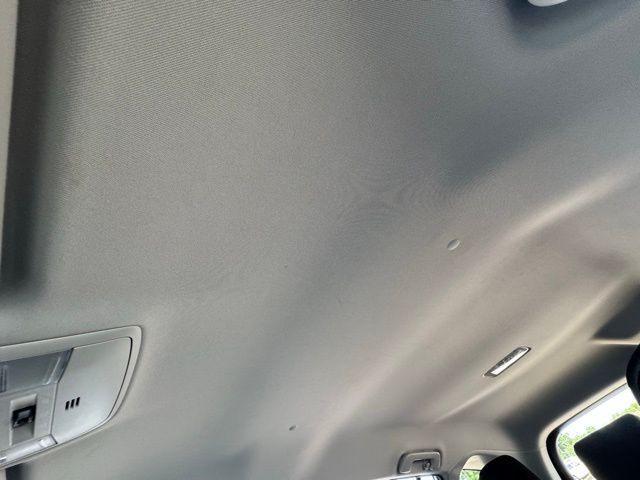 Photo of 2017 White Toyota RAV4