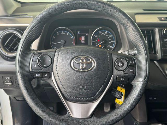 Photo of 2017 White Toyota RAV4