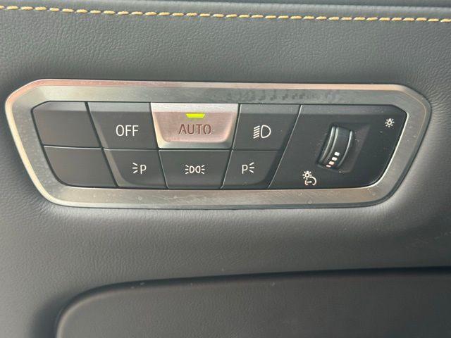 Photo of 2023 Mineral White Metallic BMW X5 M