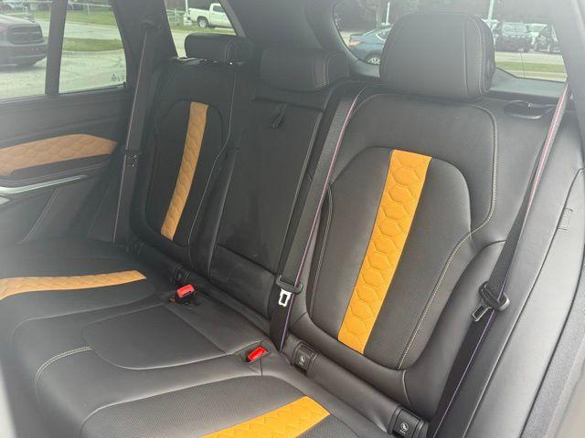 Photo of 2023 Mineral White Metallic BMW X5 M