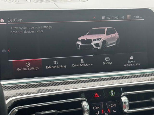 Photo of 2023 Mineral White Metallic BMW X5 M