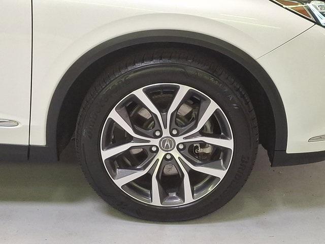 Photo of 2023 Platinum Acura MDX