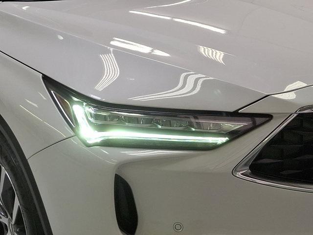 Photo of 2023 Platinum Acura MDX