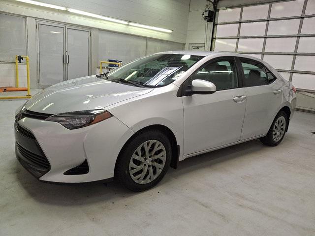 Photo of 2018 Classic Silver Metallic Toyota Corolla