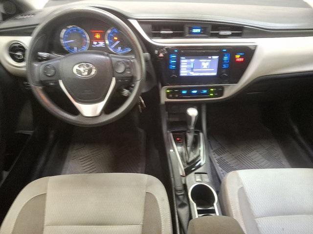 Photo of 2018 Classic Silver Metallic Toyota Corolla
