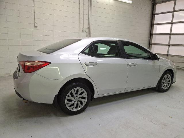 Photo of 2018 Classic Silver Metallic Toyota Corolla