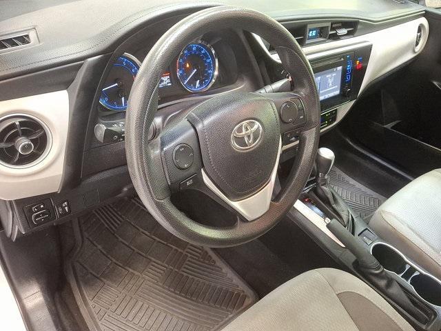 Photo of 2018 Classic Silver Metallic Toyota Corolla