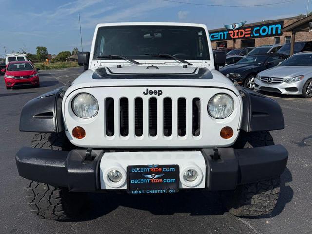 Photo of 2012 Bright White Clearcoat Jeep Wrangler Unlimited