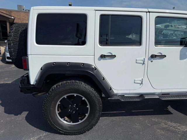 Photo of 2012 Bright White Clearcoat Jeep Wrangler Unlimited