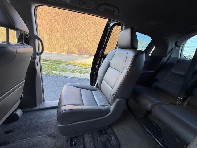 Photo of 2016 Crystal Black Pearl Honda Odyssey