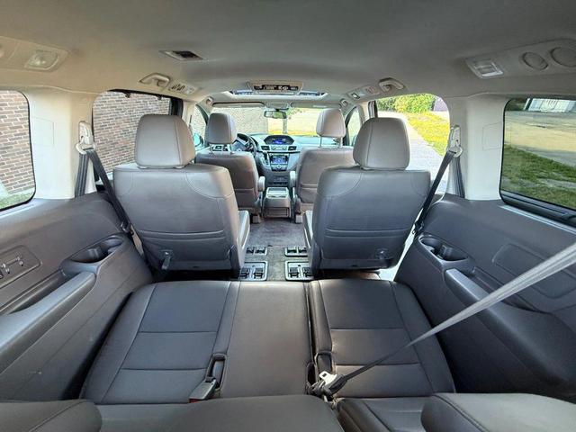 Photo of 2016 Crystal Black Pearl Honda Odyssey
