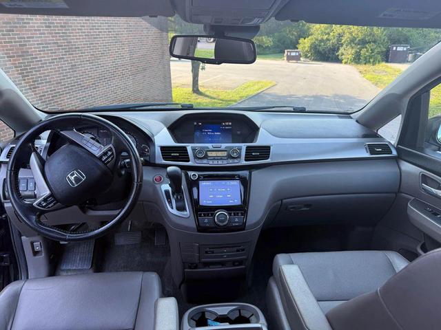 Photo of 2016 Crystal Black Pearl Honda Odyssey
