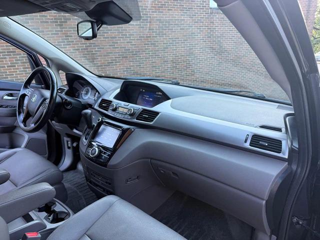 Photo of 2016 Crystal Black Pearl Honda Odyssey