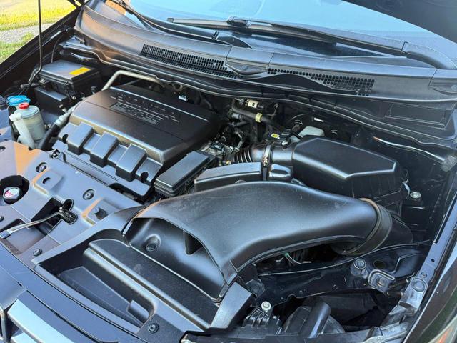 Photo of 2016 Crystal Black Pearl Honda Odyssey