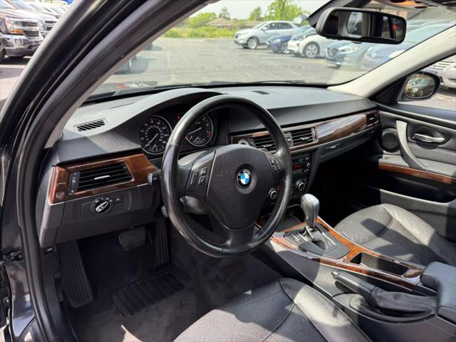 Photo of 2011 Black BMW 328