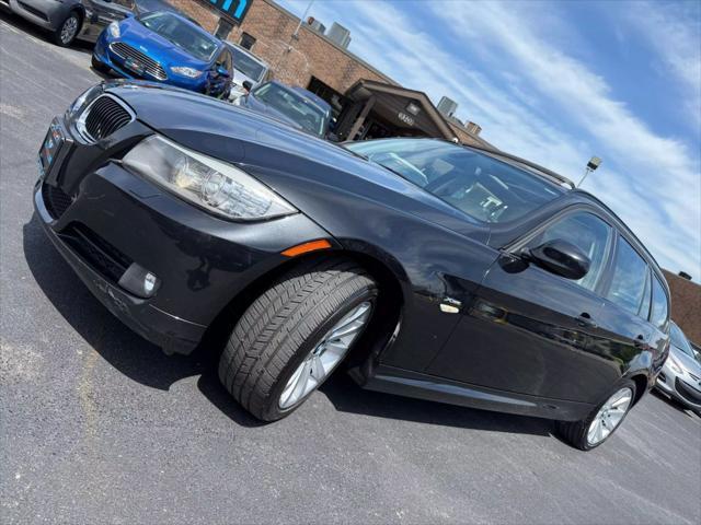 Photo of 2011 Black BMW 328