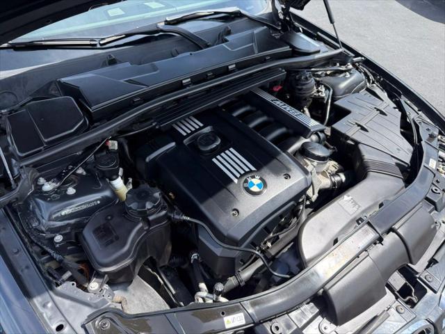 Photo of 2011 Black BMW 328