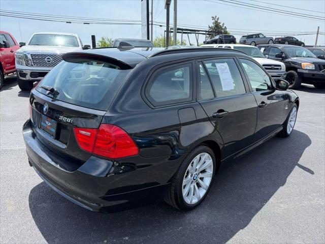 Photo of 2011 Black BMW 328