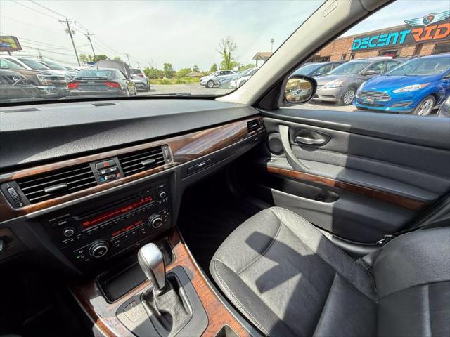 Photo of 2011 Black BMW 328