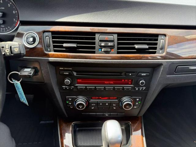 Photo of 2011 Black BMW 328