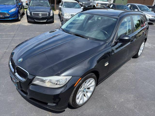 Photo of 2011 Black BMW 328