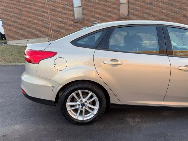 Photo of 2015 Gray Ford Focus