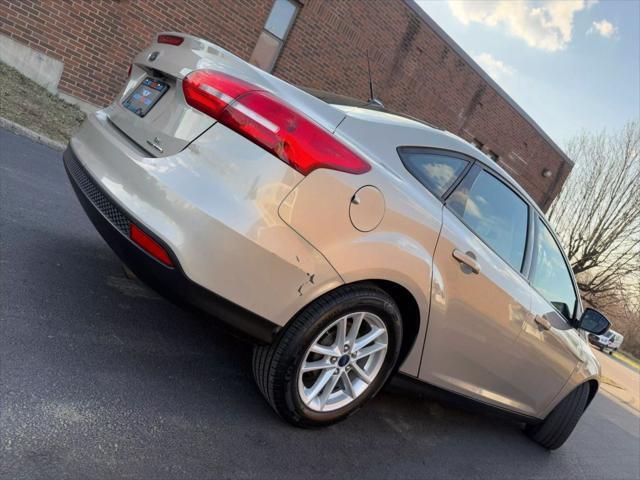 Photo of 2015 Gray Ford Focus