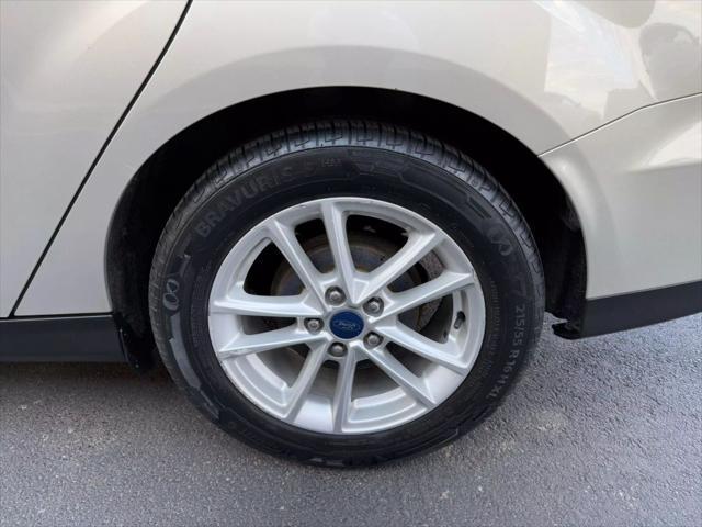 Photo of 2015 Gray Ford Focus