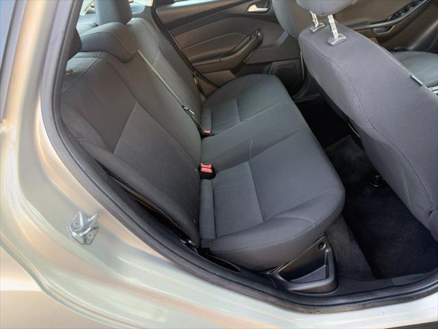 Photo of 2015 Gray Ford Focus