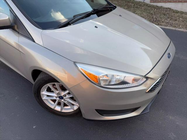 Photo of 2015 Gray Ford Focus