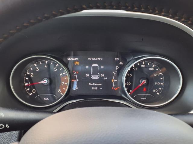 Photo of 2020 Diamond Black Crystal Pearlcoat Jeep Compass