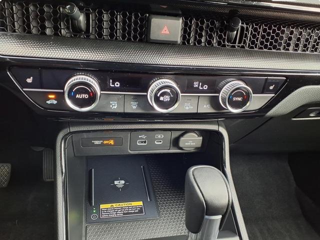 Photo of 2024 Urban Gray Pearl Honda CR-V Hybrid