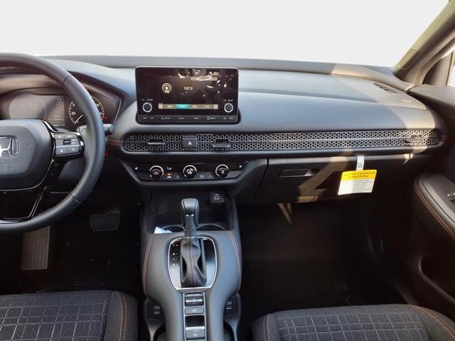 Photo of 2026 Platinum White Pearl Honda HR-V