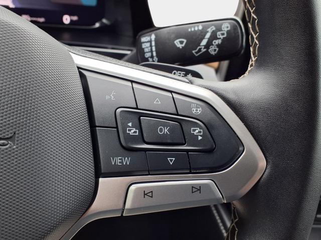Photo of 2024 Silver Mist Metallic Volkswagen Atlas