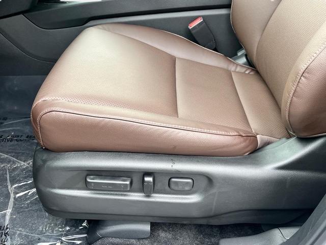 Photo of 2025 Platinum White Pearl Honda Ridgeline